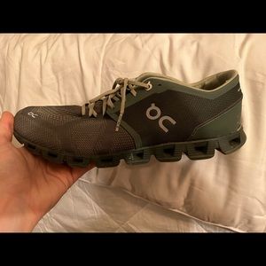 Men’s Size 10.5 On Running Green Sneakers